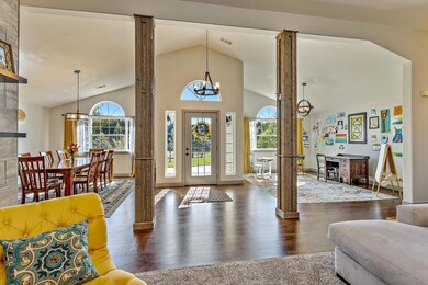 380 Pair A Dice Ranch Rd, Jacksonville, OR 97530 - photo 3