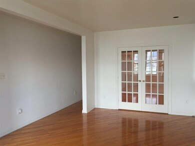957 Boulevard E unit 2, Weehawken, NJ 07086 - photo 3