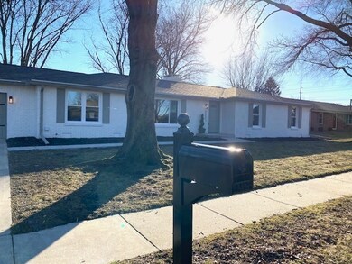 4955 Woodcrest Dr, Columbus, IN 47203 - photo 6