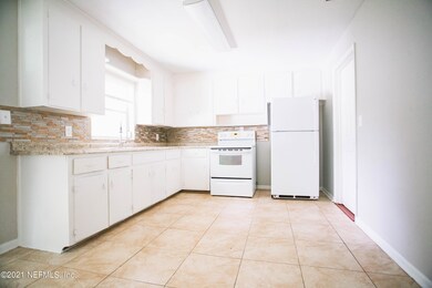 5611 Norde Dr W, Jacksonville, FL 32244 - photo 6