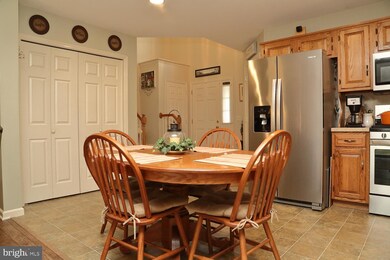 311 Hill St, Mount Joy, PA 17552 - photo 4