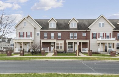 22 S Gardens Way, Fitchburg, WI 53711 - photo 2