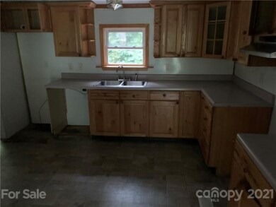 190 Big Forest Dr, Statesville, NC 28677 - photo 3