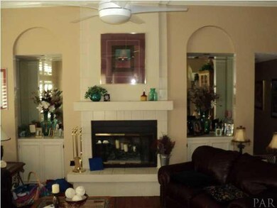 10300 Nightwind Cir, Cantonment, FL 32533 - photo 2