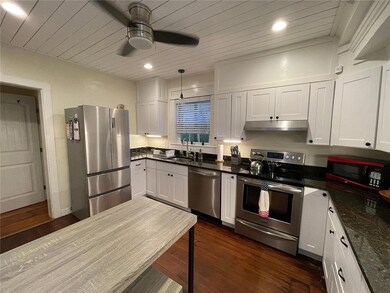 5 Elliot Place unit 1, Newport, RI 02840 - photo 2