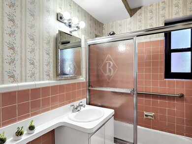 140-21 31st Rd unit 4A, Flushing, NY 11354 - photo 7