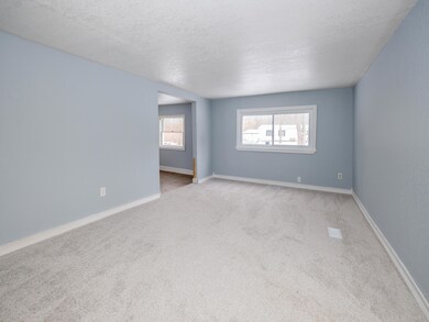 6151 Abbey-106