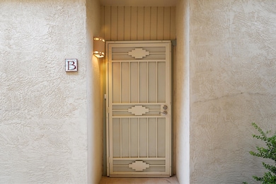 149 Calle Ojo Feliz unit B, Santa Fe, NM 87505 - photo 2