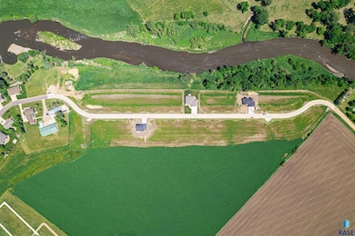 804 Mill Pond Rd, Rock Rapids, IA 51246 - photo 3