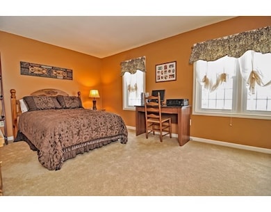 110 Laurelwood Dr unit 110, Hopedale, MA 01747 - photo 3