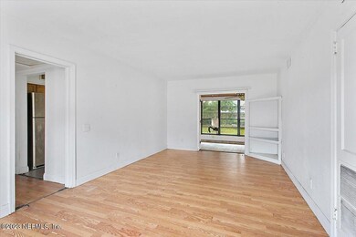 5742 Cedar Forest Dr N, Jacksonville, FL 32210 - photo 4