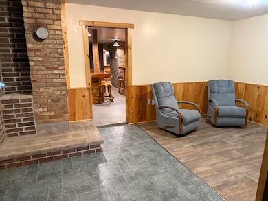 6170 Sherrie Ln, Gillett, WI 54124 - photo 5