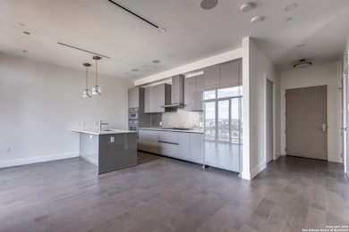 123 Lexington Ave unit 1408, San Antonio, TX 78205 - photo 6