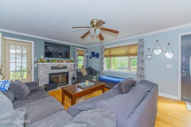 407 Consaul Rd, Schenectady, NY 12304 - photo 4