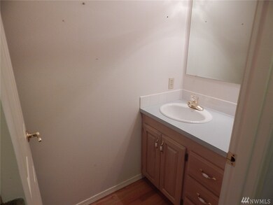 1178 E Grover St unit 204, Lynden, WA 98264 - photo 2