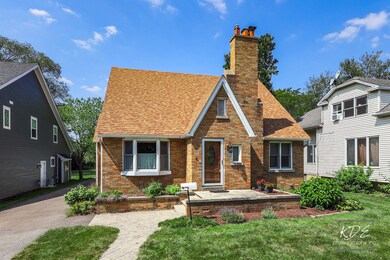 1107 N Eagle St, Naperville, IL 60563 - photo 3
