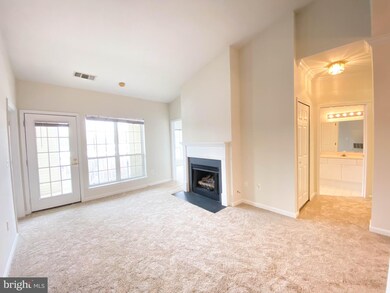 4561 Strutfield Ln unit 3409, Alexandria, VA 22311 - photo 2