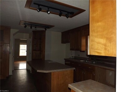 2547 Buffalo Ford Rd, Asheboro, NC 27205 - photo 6