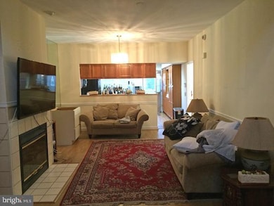 920 Mclendon Dr, Frederick, MD 21702 - photo 2