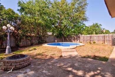 3241 Westchester Dr, Abilene, TX 79606 - photo 3