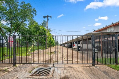 7817 Fuqua St unit 7817, Houston, TX 77075 - photo 2