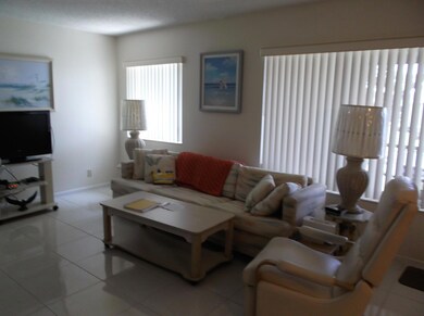 527 living rm 1