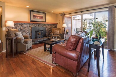 20530 Pine Vista Dr, Bend, OR 97702 - photo 4