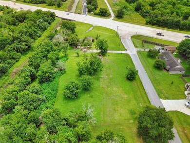 102 Canal Dr, Friendswood, TX 77546 - photo 4