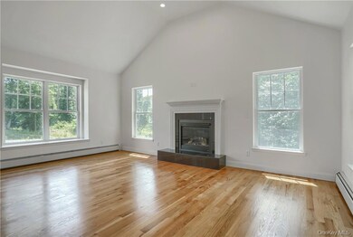 31 Sawyer Way, Wallkill, NY 12589 - photo 5