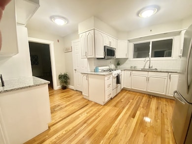 12 Howes St unit 14, Springfield, MA 01118 - photo 2