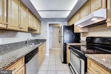 2243 Castle Rock Square unit 1B, Reston, VA 20191 - photo 6