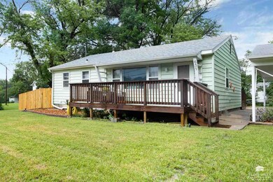 631 Rannells Rd, Manhattan, KS 66502 - photo 2