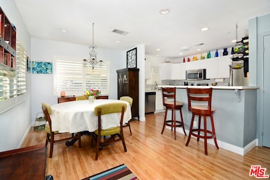 21007 Costanso St, Woodland Hills, CA 91364 - photo 3