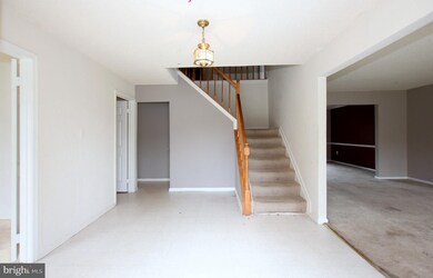 3404 Forsythia Ln, Burtonsville, MD 20866 - photo 2