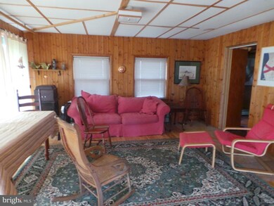 690 Sleepy View Ln, Berkeley Springs, WV 25411 - photo 6