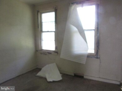 245 Zeppelin Ave, Brooklyn, MD 21225 - photo 7