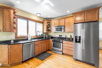 8 Tyler St, Methuen, MA 01844 - photo 4