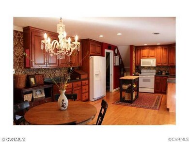 2650 Radstock Rd, Midlothian, VA 23113 - photo 2