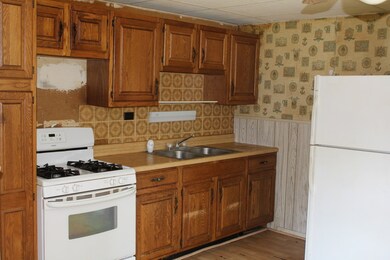 218 Granada Rd, Carpentersville, IL 60110 - photo 6