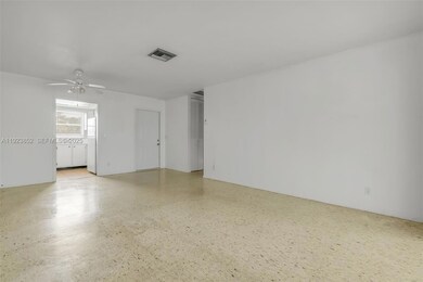 2854 Crosley Dr E unit J, West Palm Beach, FL 33415 - photo 7