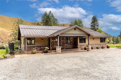 14 Maverick Ln, Carlton, WA 98814 - photo 3