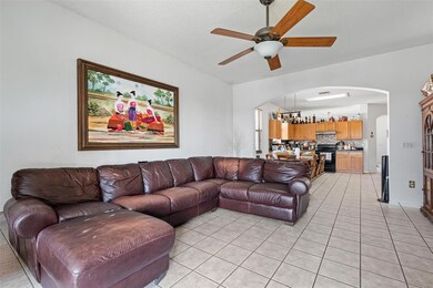 13008 Grand Bank Ln, Orlando, FL 32825 - photo 4