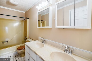 1503 Richmond Rd, Amissville, VA 20106 - photo 7