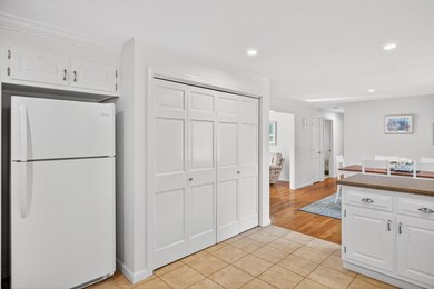 25 Woodcrest Ln, West Yarmouth, MA 02673 - photo 6