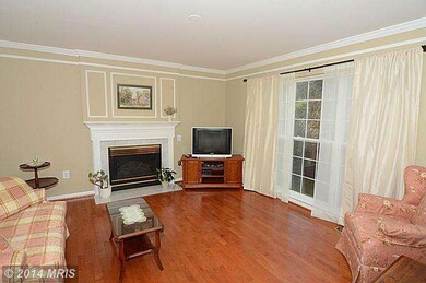 21410 Emerald Dr, Germantown, MD 20876 - photo 3