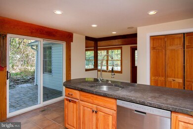 5853 Oklahoma Rd, Sykesville, MD 21784 - photo 7