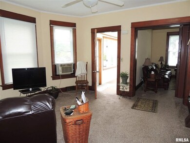 1715-1715 1/2 Fillmore Ln, Davenport, IA 52804 - photo 4