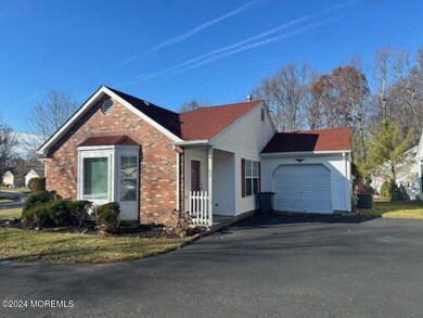 73 Farnworth Close unit 1000, Freehold, NJ 07728 - photo 3