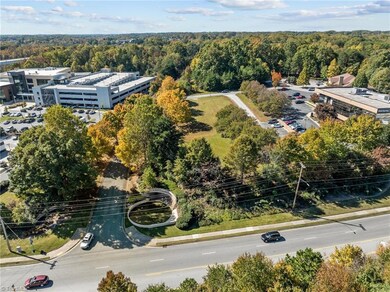 3855 Battleground Ave, Greensboro, NC 27410 - photo 3