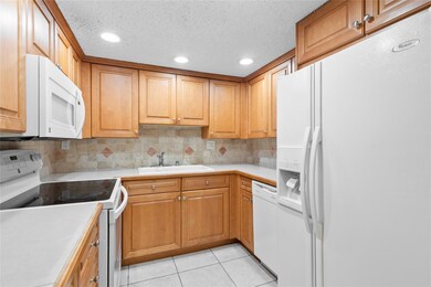 11101 Royal Palm Blvd unit 102, Coral Springs, FL 33065 - photo 3